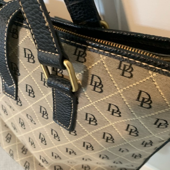AUTHENTIC VINTAGE DOONEY & BOURKE SIGNATURE MONOGRAM LOGO HANDBAG TOTE - Picture 2 of 16